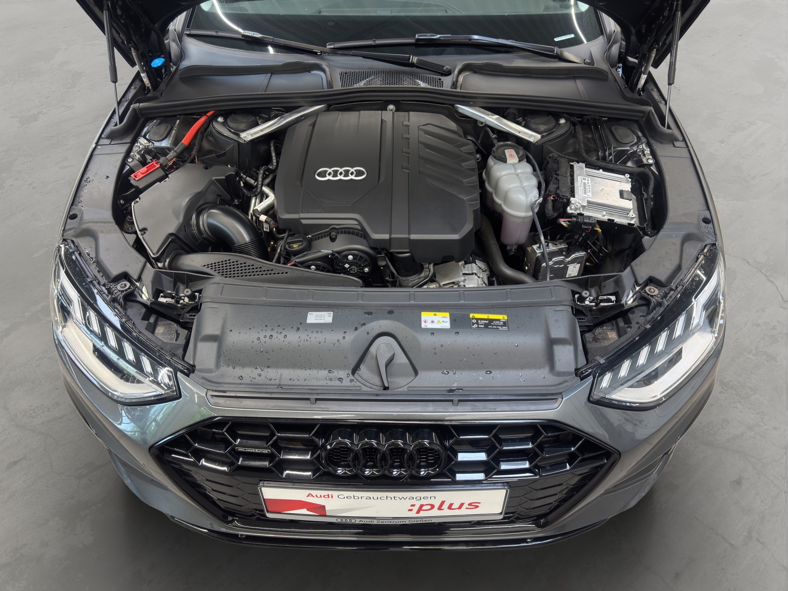 A4 Avant 40 TFSI quattro S line Black Kamera LED