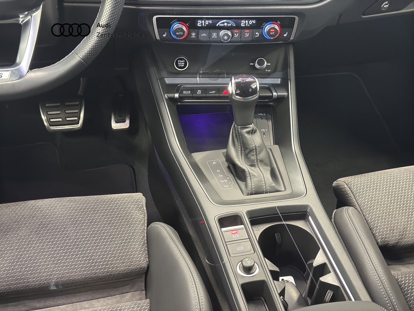 Q3 Sportback 45 TFSI e S line Black Assistenzpaket Navi