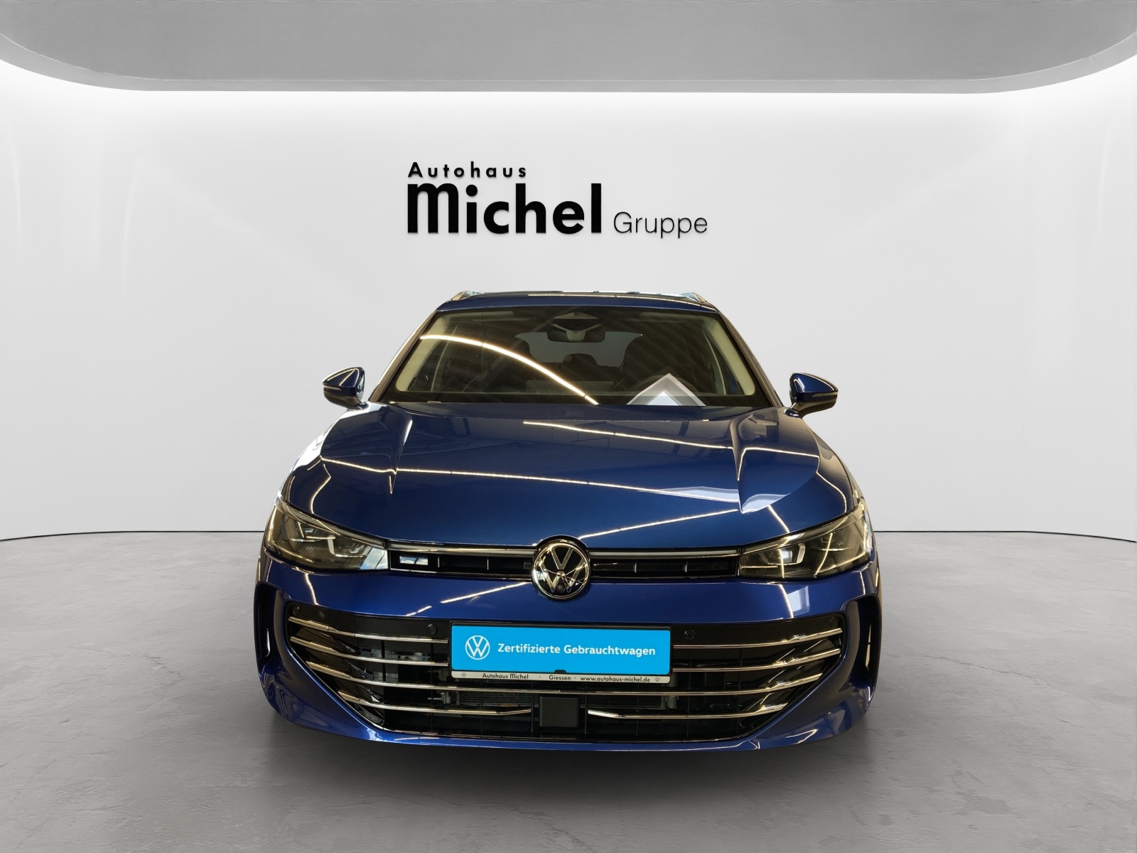 Passat Variant TDI DSG 4M Elegance Leder IQ-Light Standh. DCCpro