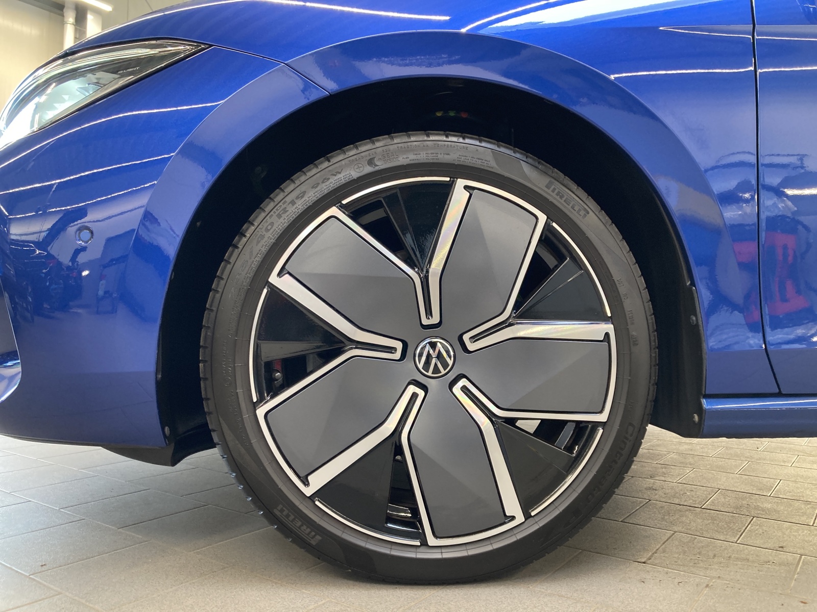 Passat Variant TDI DSG 4M Elegance Leder IQ-Light Standh. DCCpro