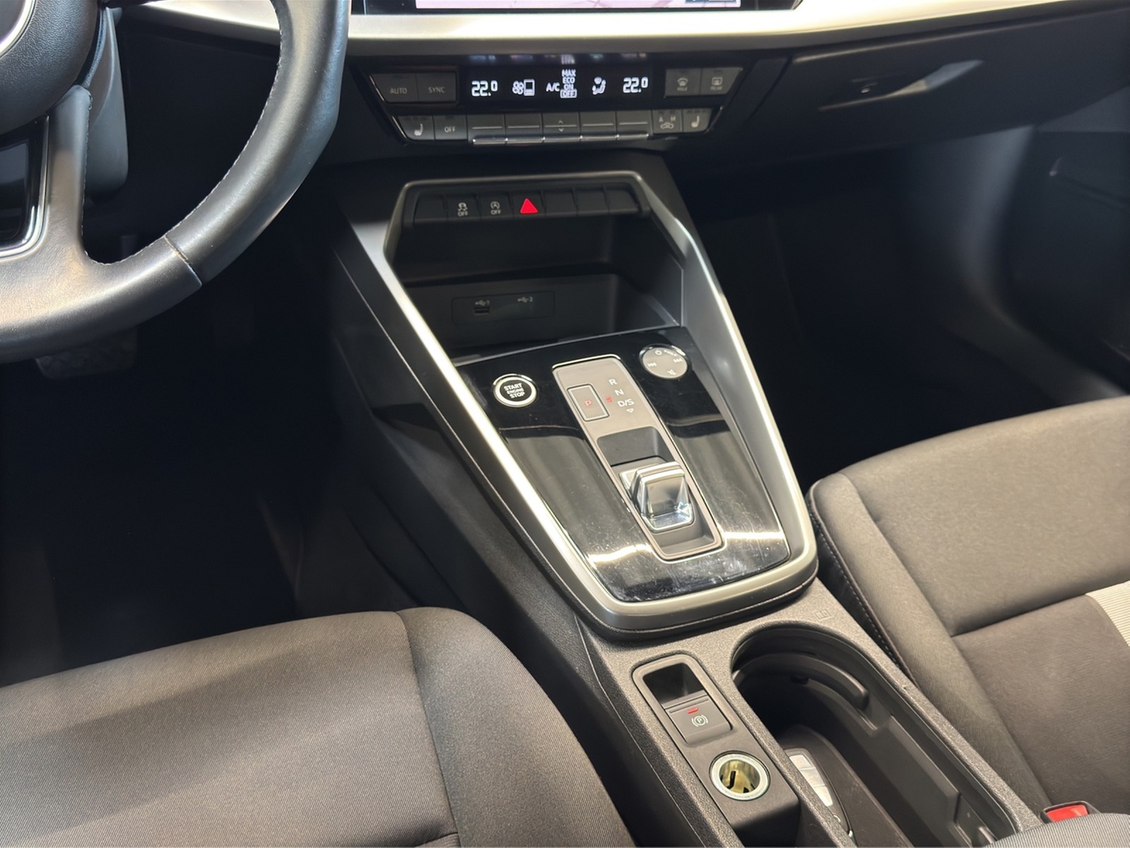 A3 Limousine 35 TFSI S-tronic S line Black Navi