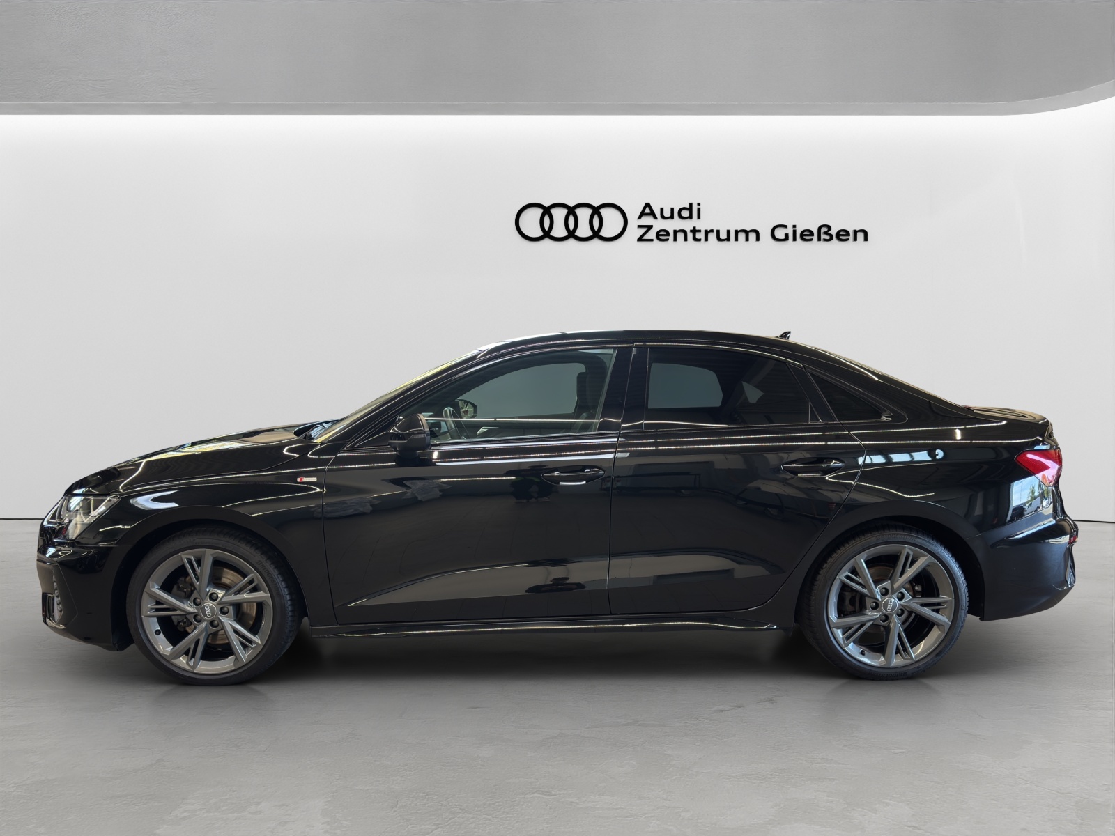 A3 Limousine 35 TFSI S-tronic S line Black Navi