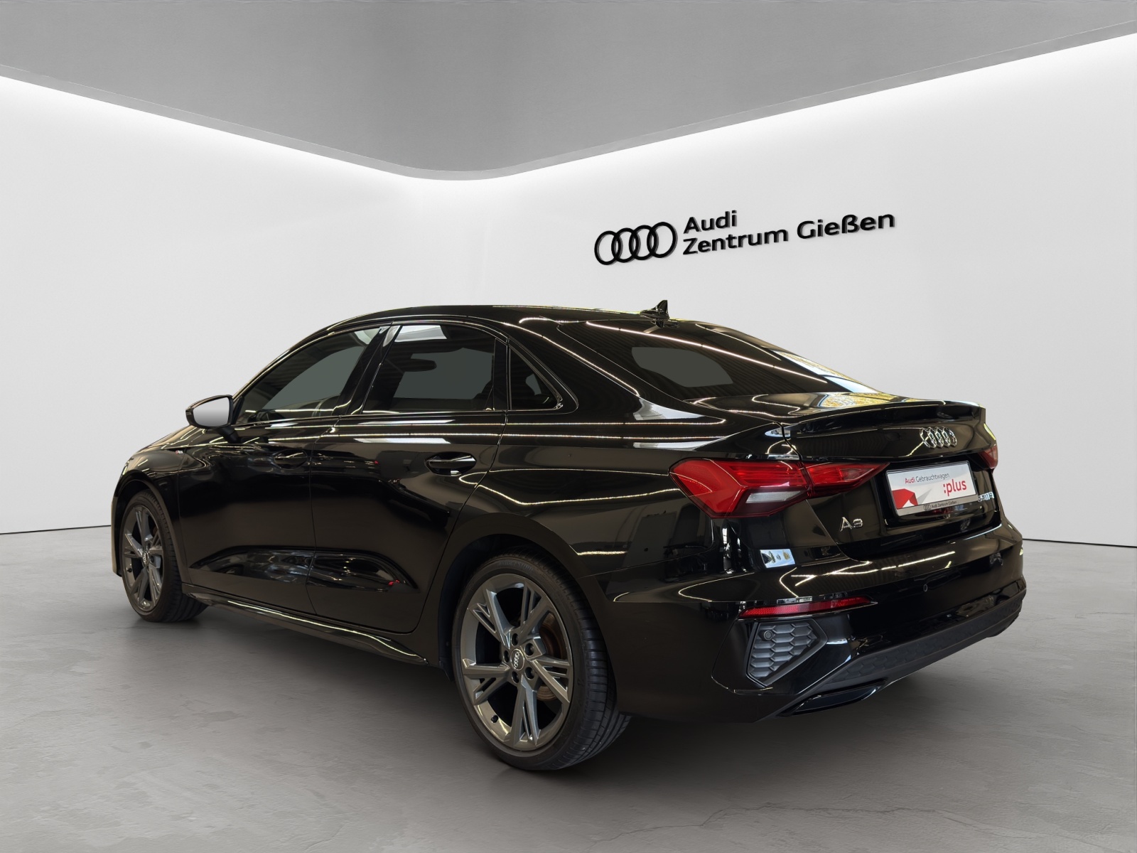 A3 Limousine 35 TFSI S-tronic S line Black Navi