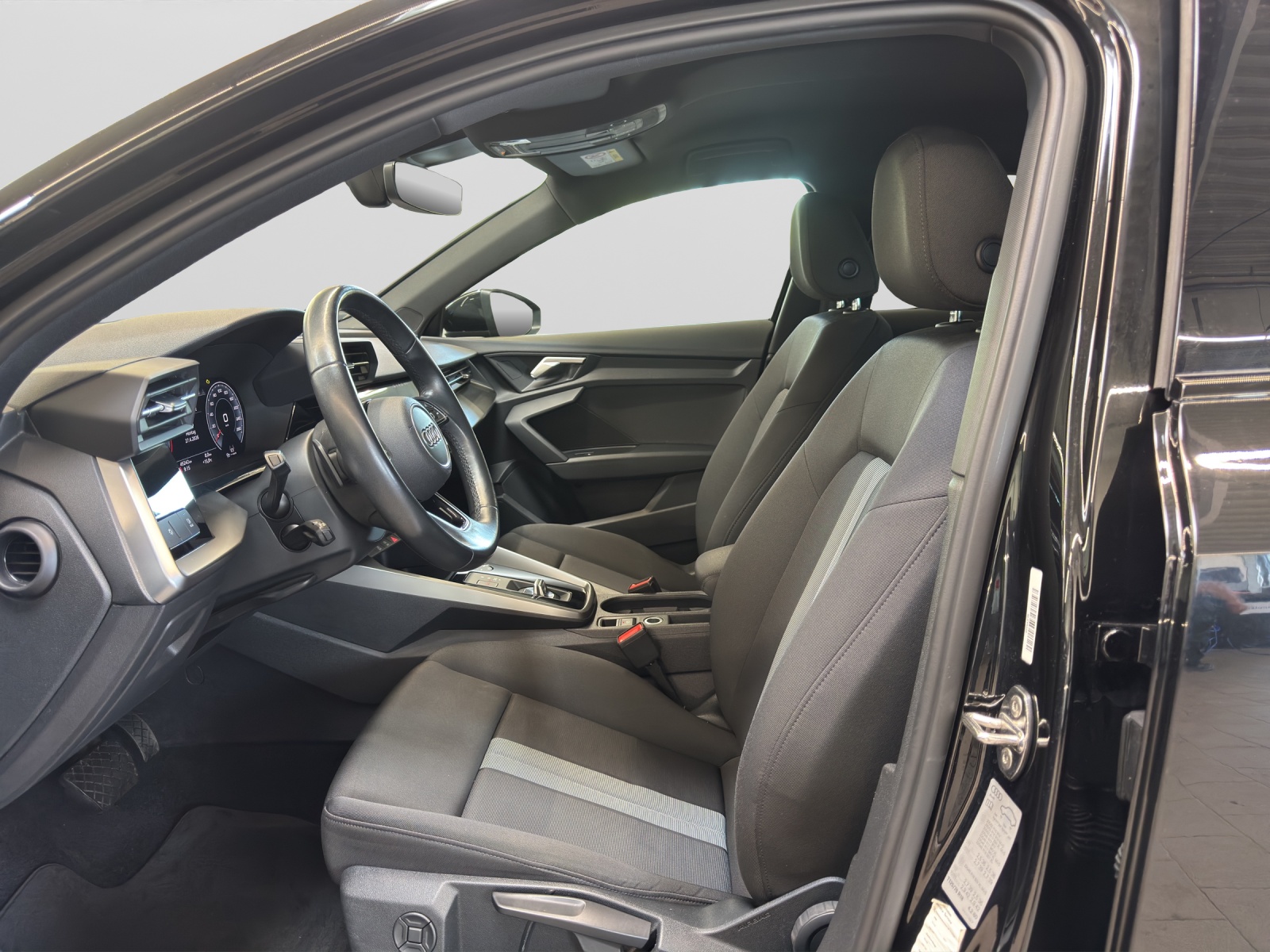 A3 Limousine 35 TFSI S-tronic S line Black Navi