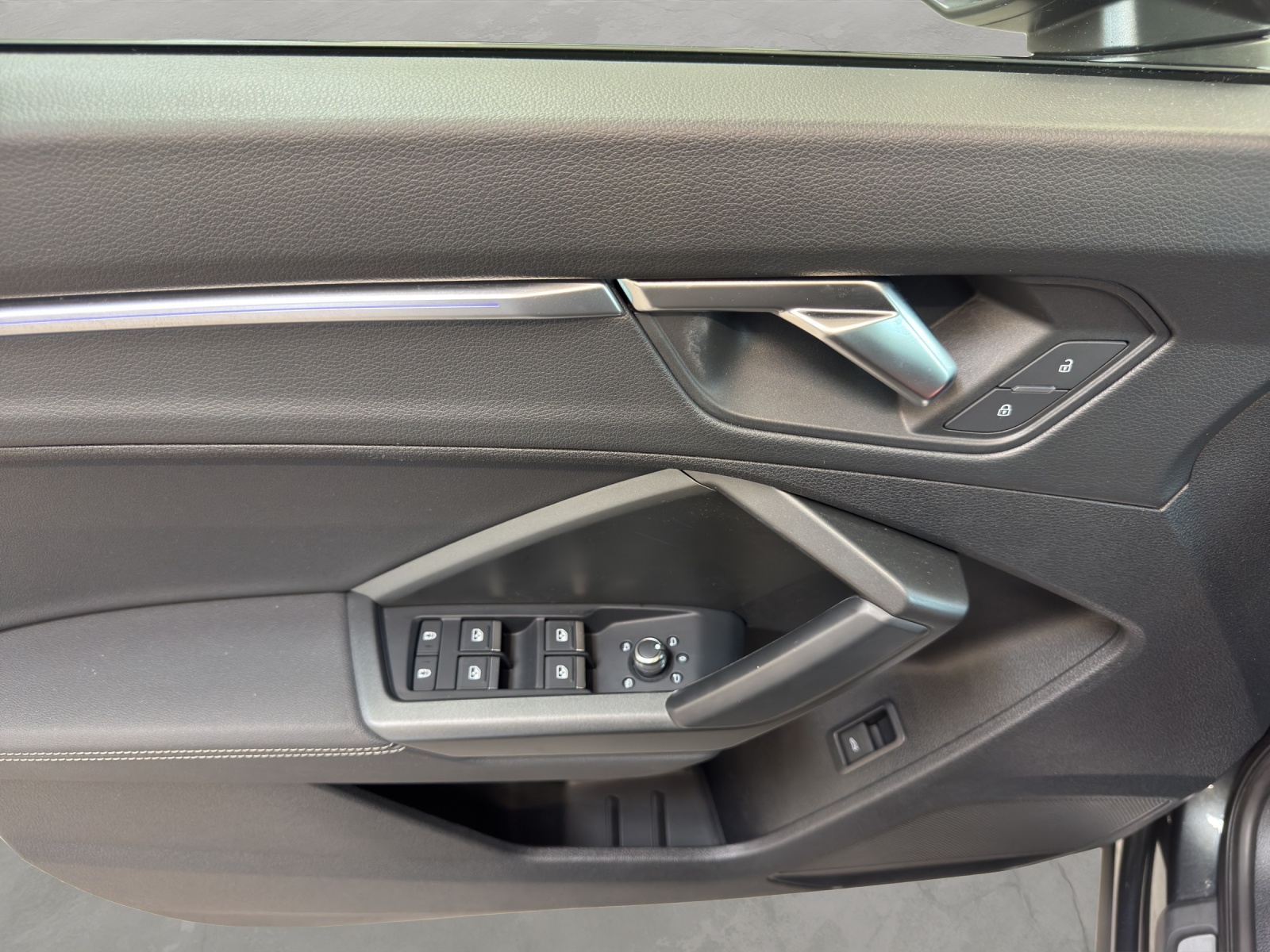 Q3 35 TFSI S line Black AHK Matrix-LED 360°Kamera