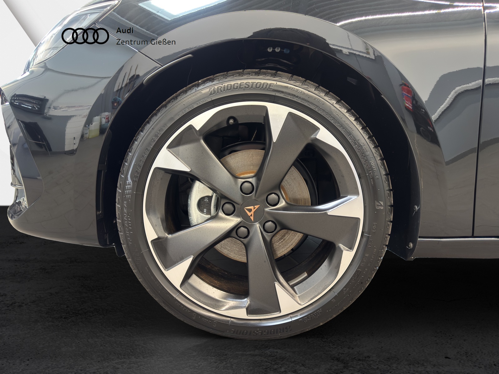 Leon Sportstourer 1.5 eTSI DSG EDGE AHK LED ACC Kamera