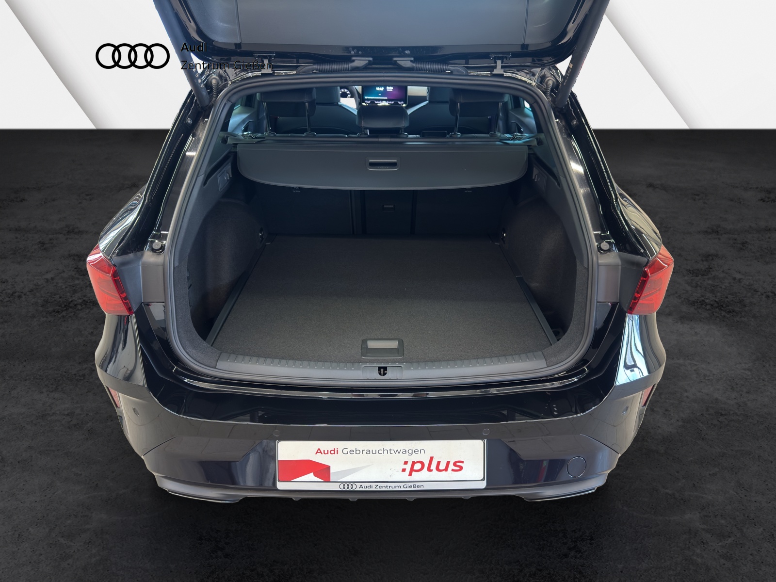 Leon Sportstourer 1.5 eTSI DSG EDGE AHK LED ACC Kamera