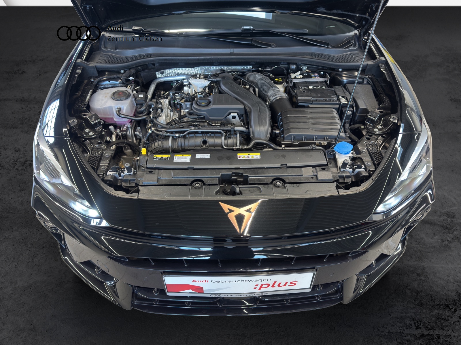 Leon Sportstourer 1.5 eTSI DSG EDGE AHK LED ACC Kamera