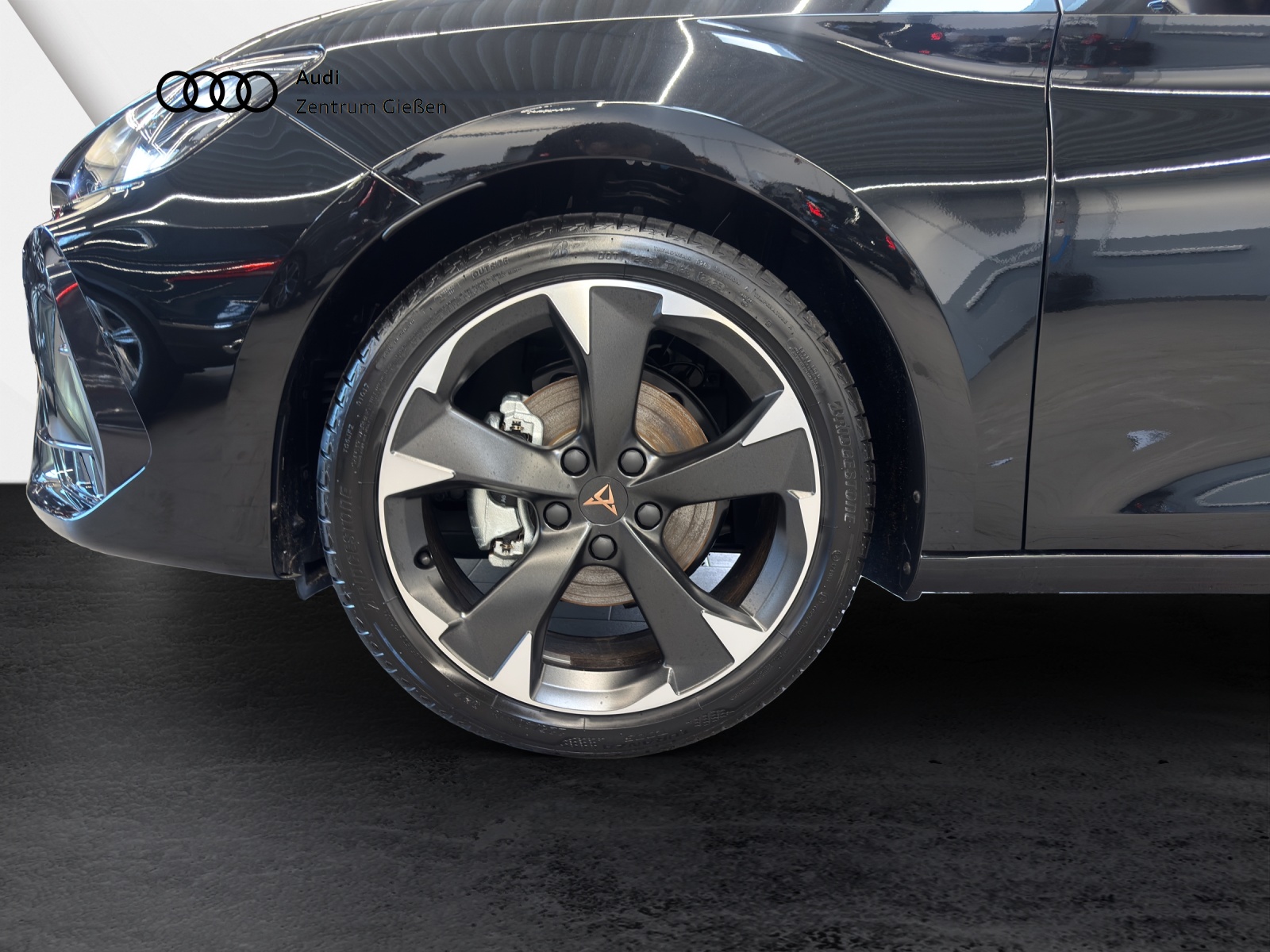 Leon Sportstourer 1.5 eTSI DSG EDGE AHK LED ACC Kamera