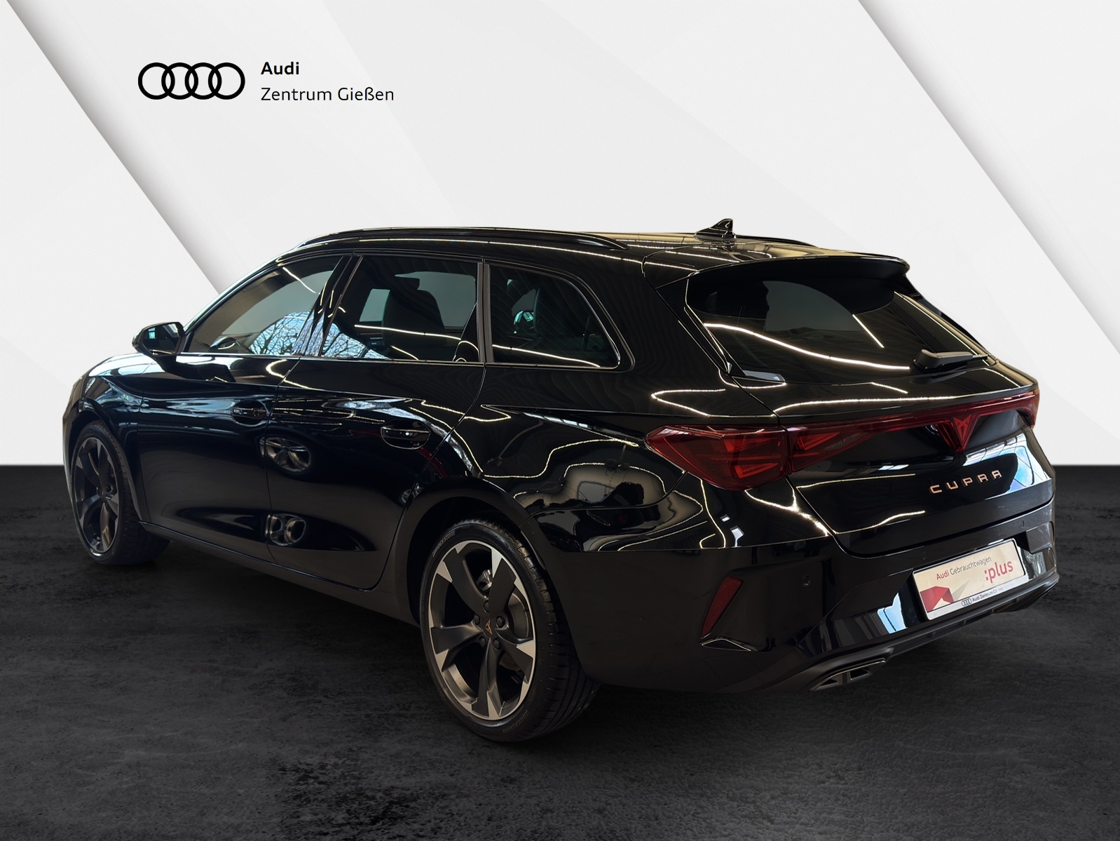 Leon Sportstourer 1.5 eTSI DSG EDGE AHK LED ACC Kamera