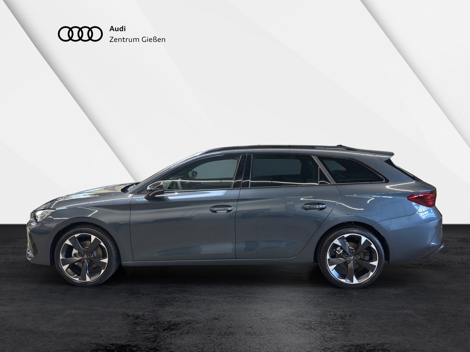 Leon Sportstourer 1.5 eTSI DSG EDGE AHK LED ACC Kamera