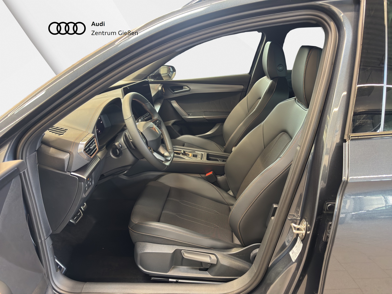 Leon Sportstourer 1.5 eTSI DSG EDGE AHK LED ACC Kamera