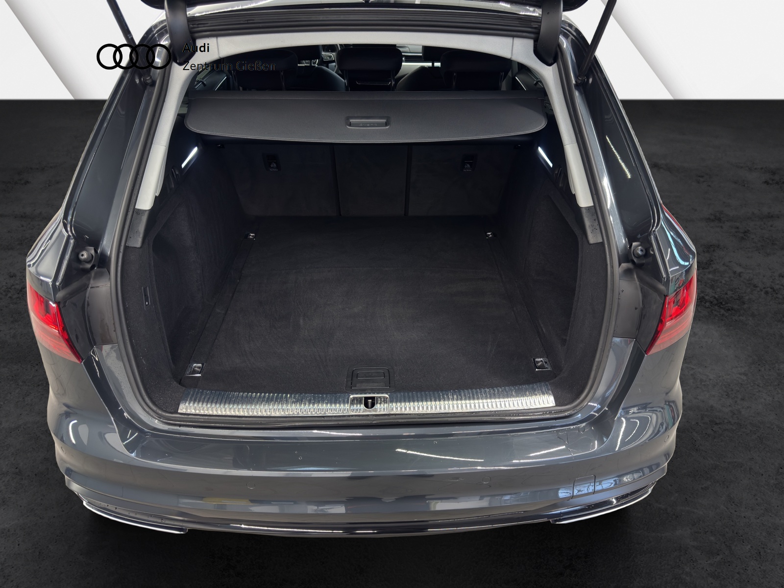 A4 Avant 40 TDI quattro advanced black AHK Navi Rückfahrkamera