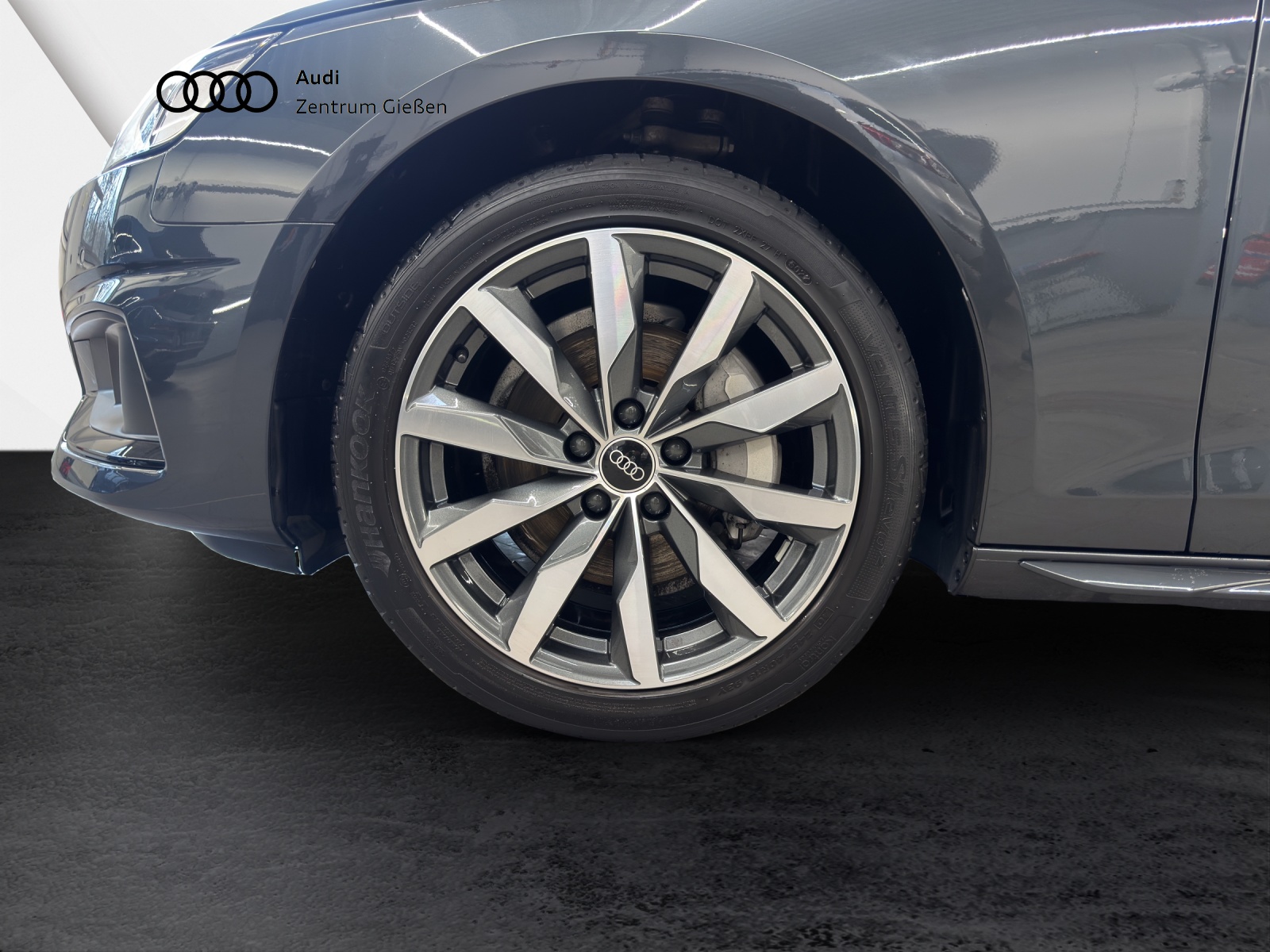 A4 Avant 40 TDI quattro advanced black AHK Navi Rückfahrkamera