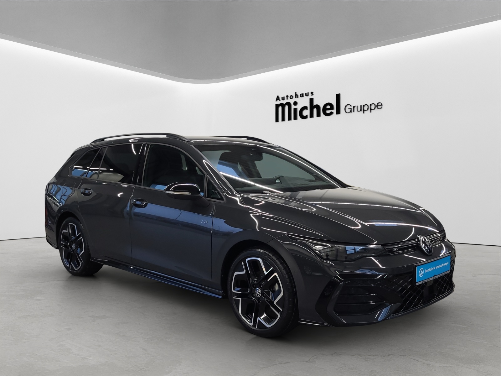 Golf 8 Variant eTSI DSG R-Line Black Style IQ-Light HeadUp Navi Kamera