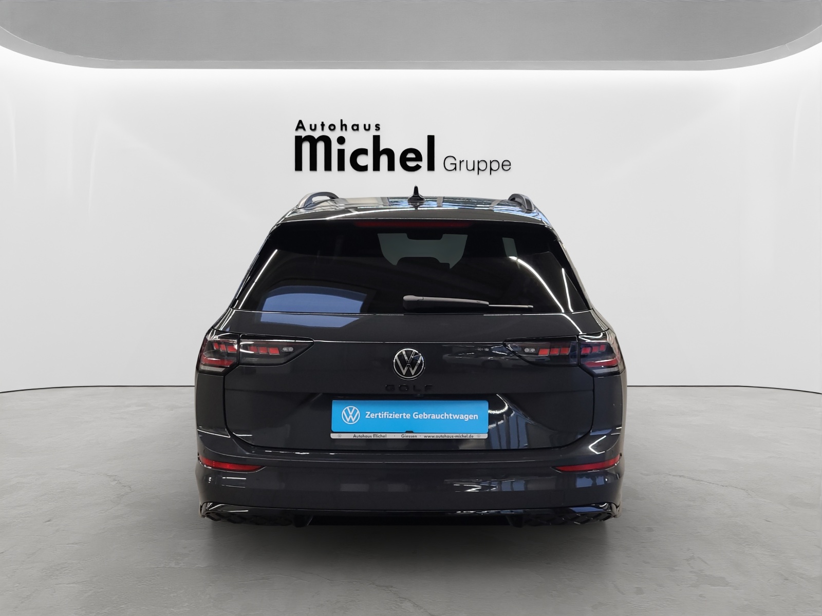 Golf 8 Variant eTSI DSG R-Line Black Style IQ-Light HeadUp Navi Kamera