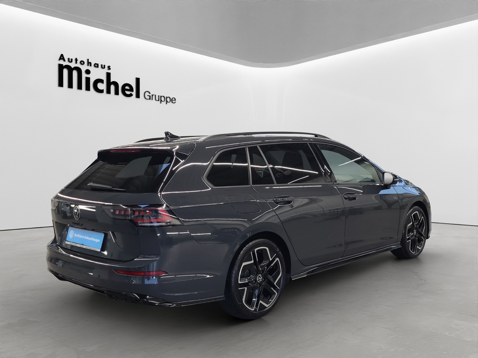 Golf 8 Variant eTSI DSG R-Line Black Style IQ-Light HeadUp Navi Kamera