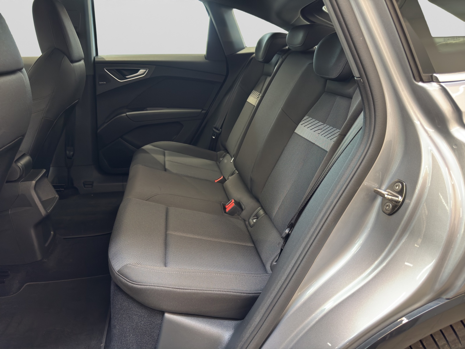 Q4 e-tron Sportback 50 quattro SONOS LED Navi Kamera
