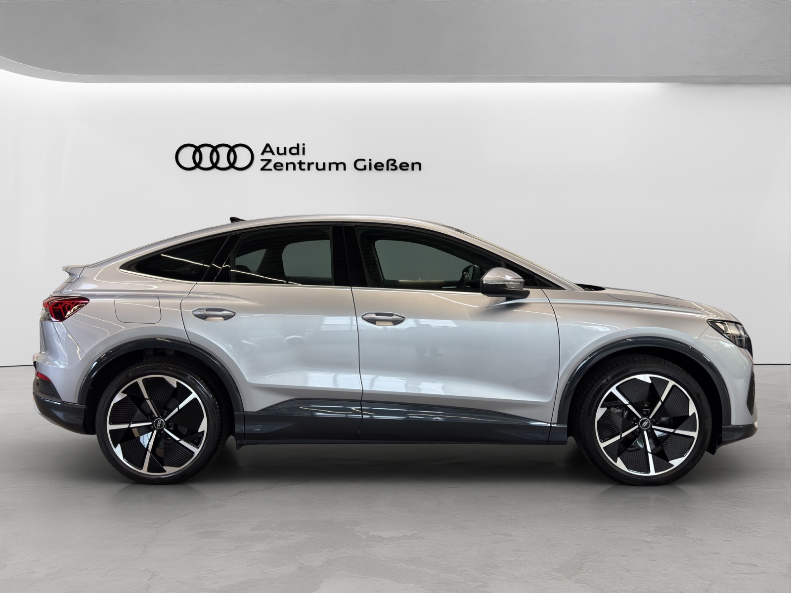 Q4 e-tron Sportback 50 quattro SONOS LED Navi Kamera