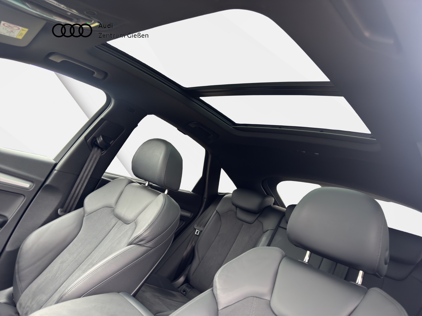 Q5 Sportback 45 TFSI quattro S line Black PANO AHK 360°Kamera