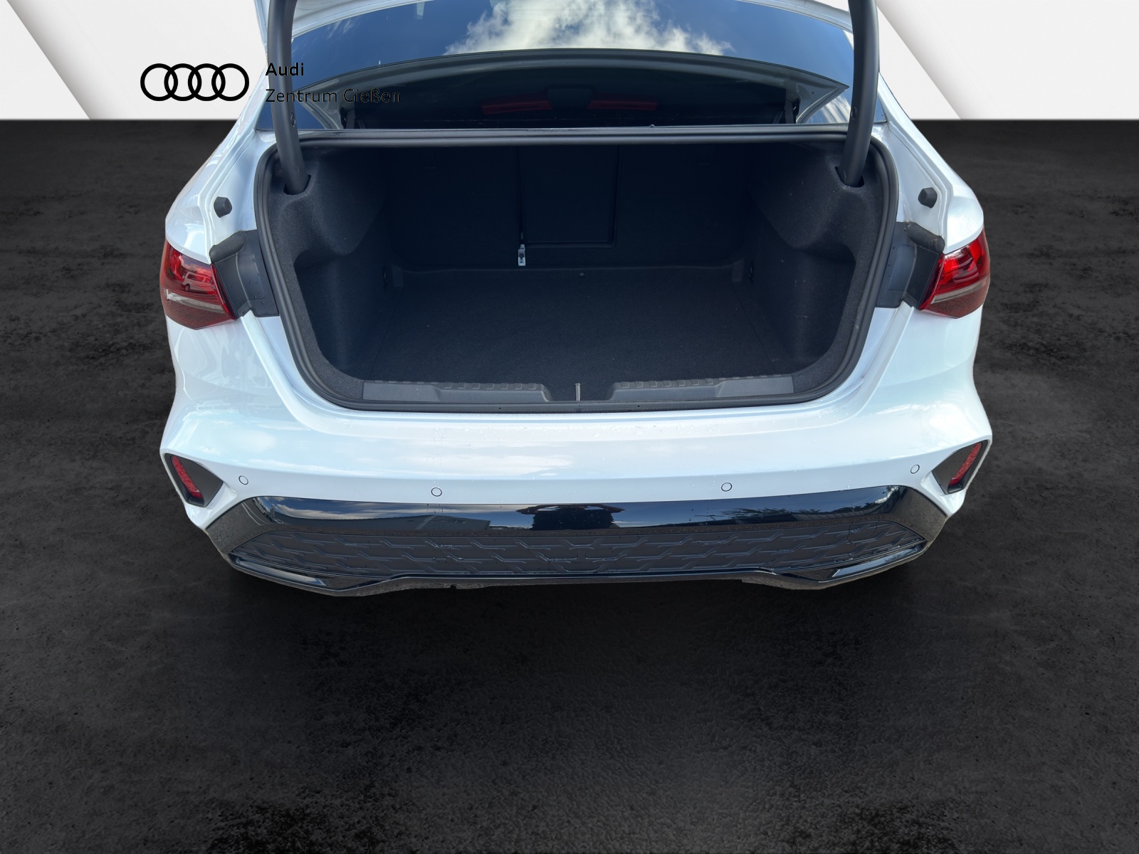 A3 Limousine 35 TFSI S line Black HuD PANO MATRIX SONOS Businesspaket