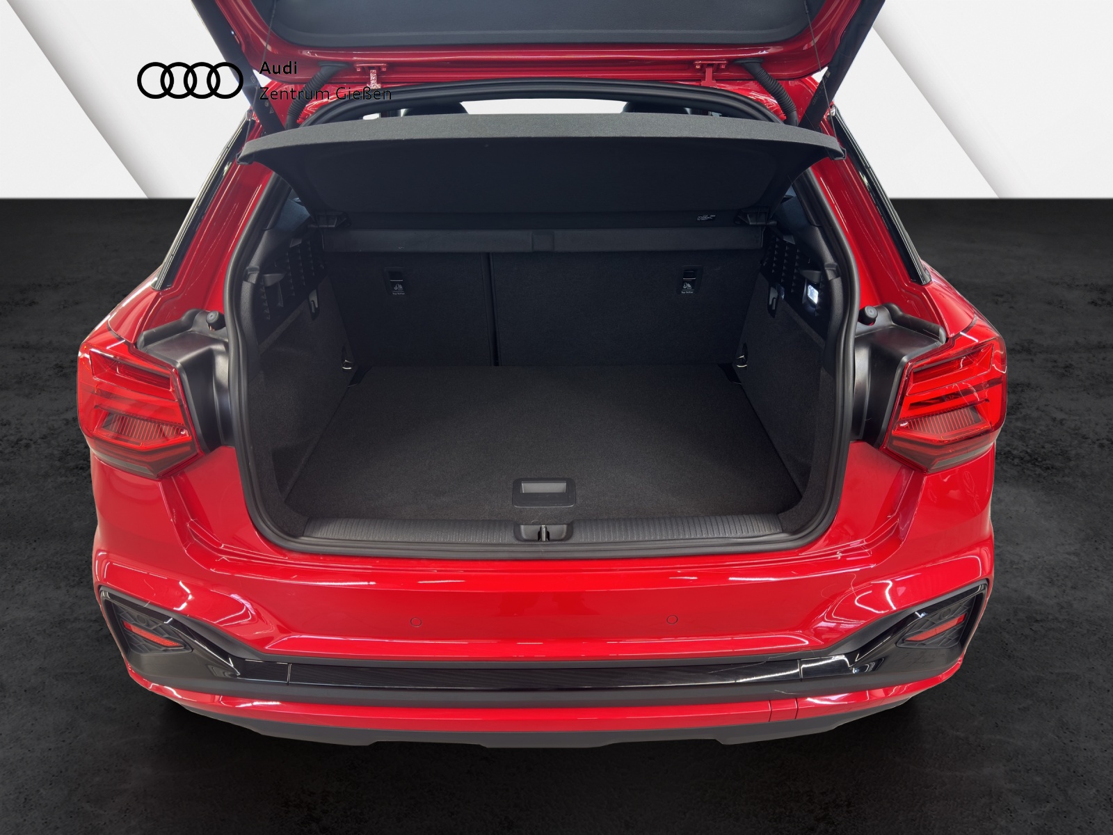 Q2 35 TFSI S-tronic S line Black AHK Matrix Navi