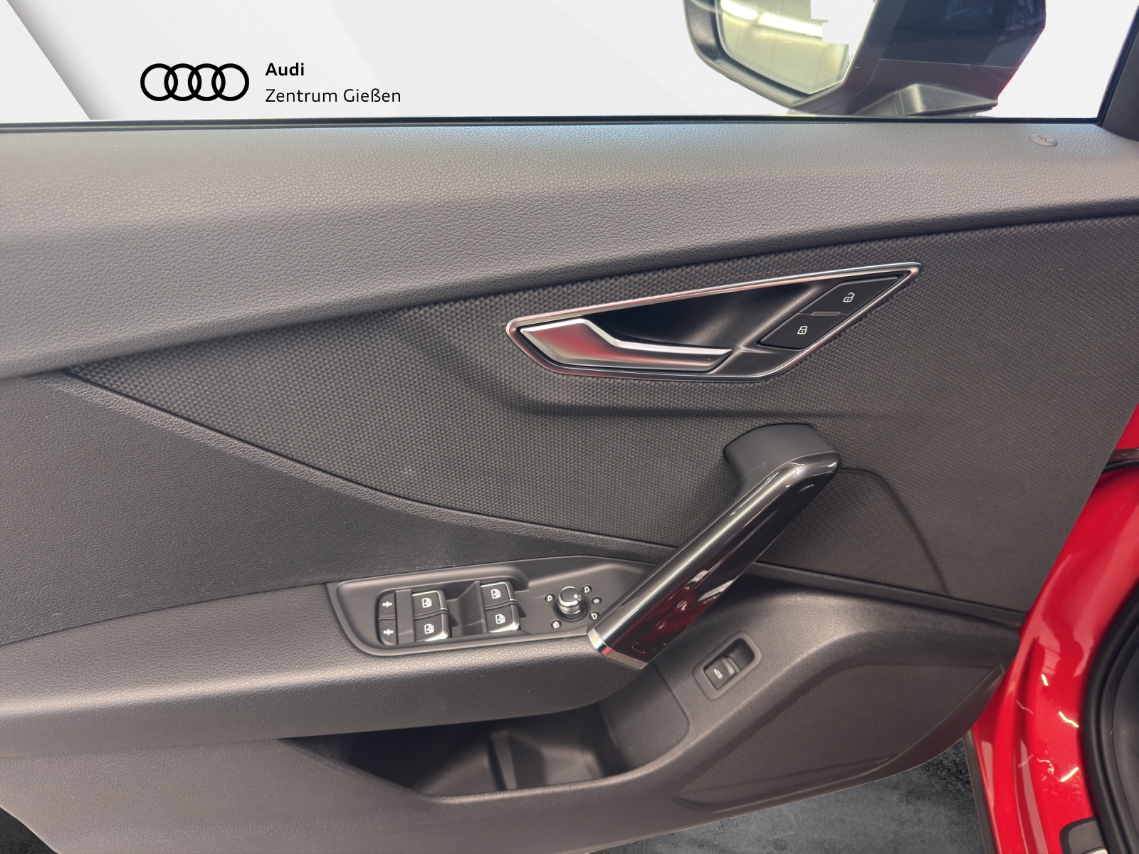 Q2 35 TFSI S-tronic S line Black AHK Matrix Navi