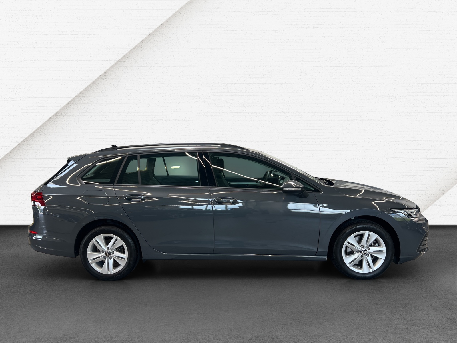 Golf VIII Variant 2.0 TDI Life LED TravelAssist Navi Rückkamera