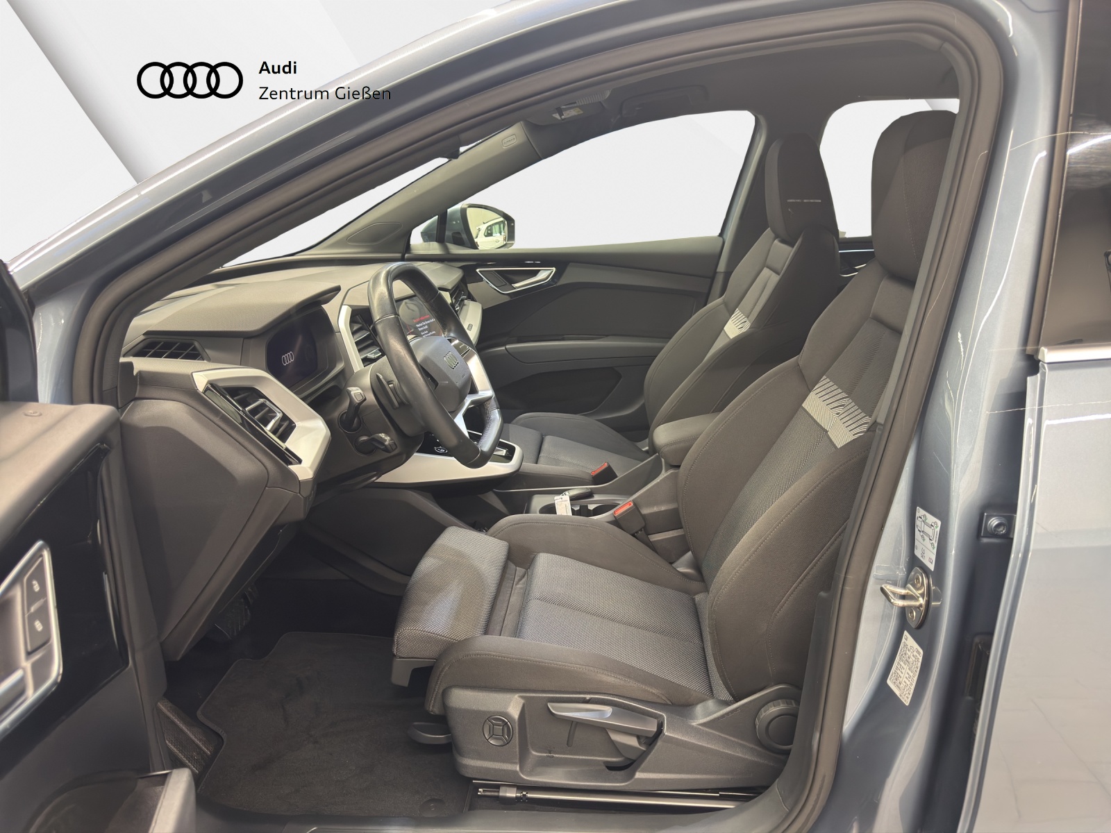 Q4 e-tron 50 quattro AHK Matrix-LED Assistenzpaket Navi