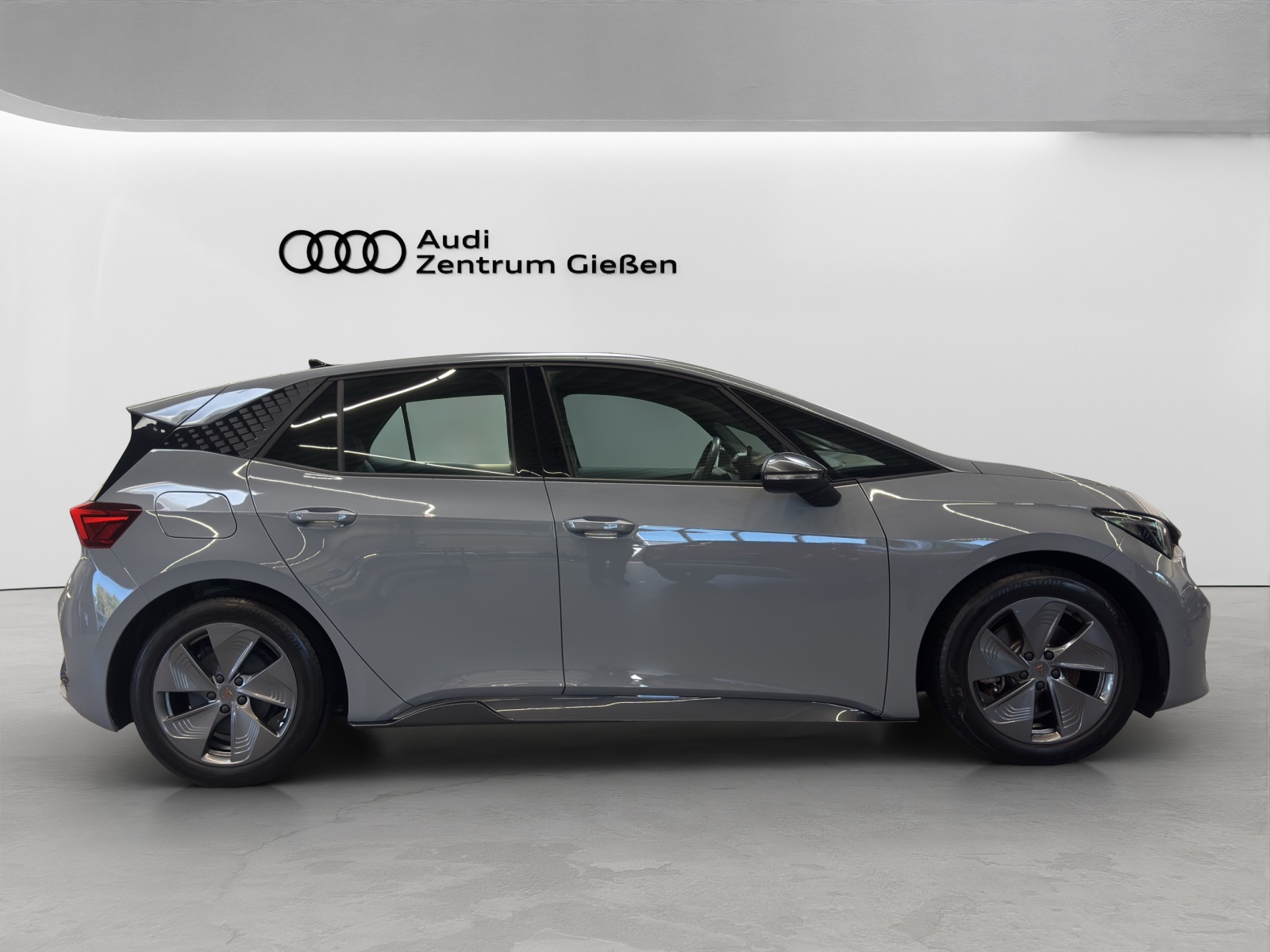 Cupra Born 150 kW SmartLink LED