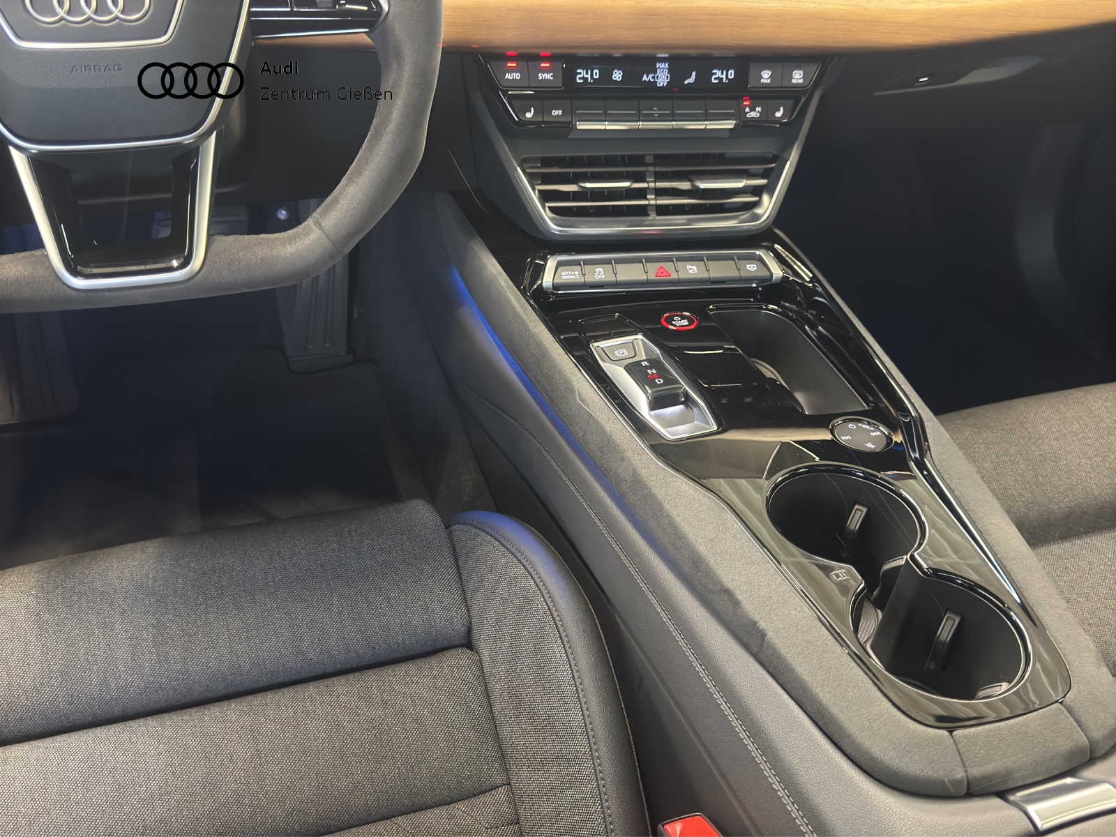 e-tron GT quattro B&O Designpaket lederfrei 360°Kamera