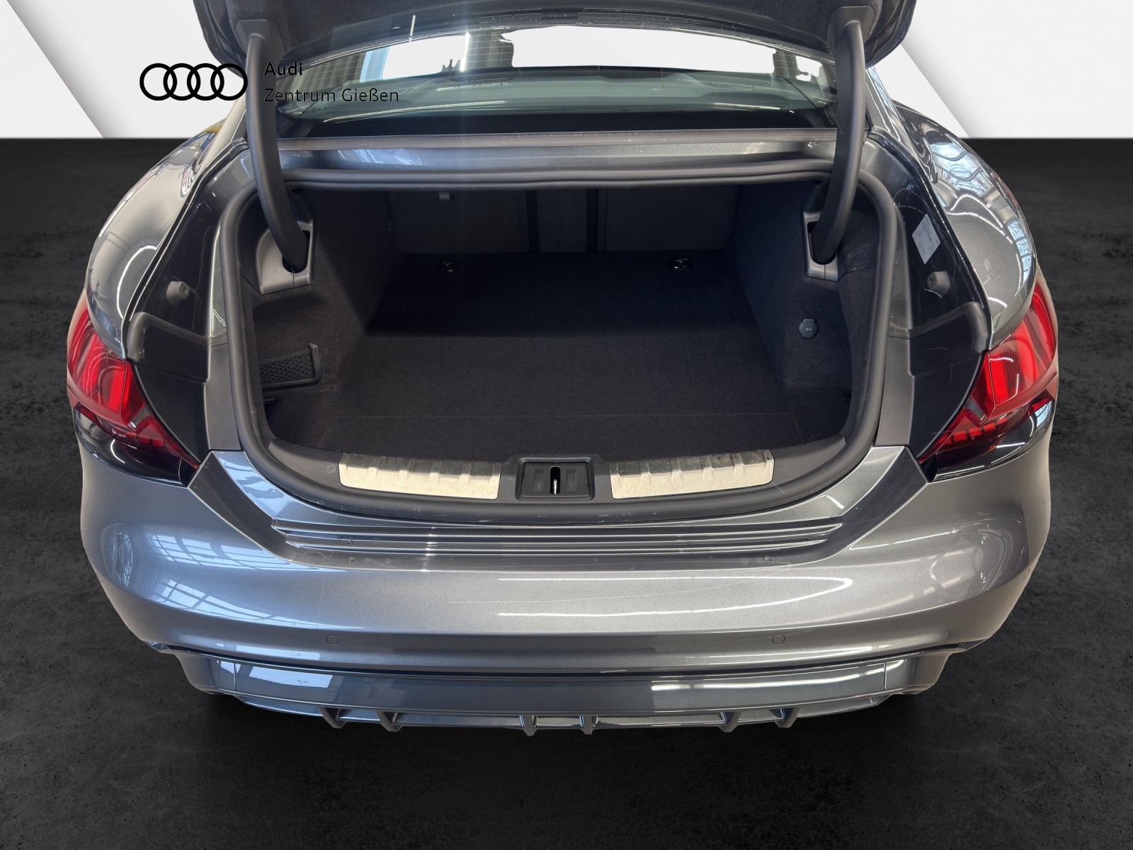 e-tron GT quattro B&O Designpaket lederfrei 360°Kamera