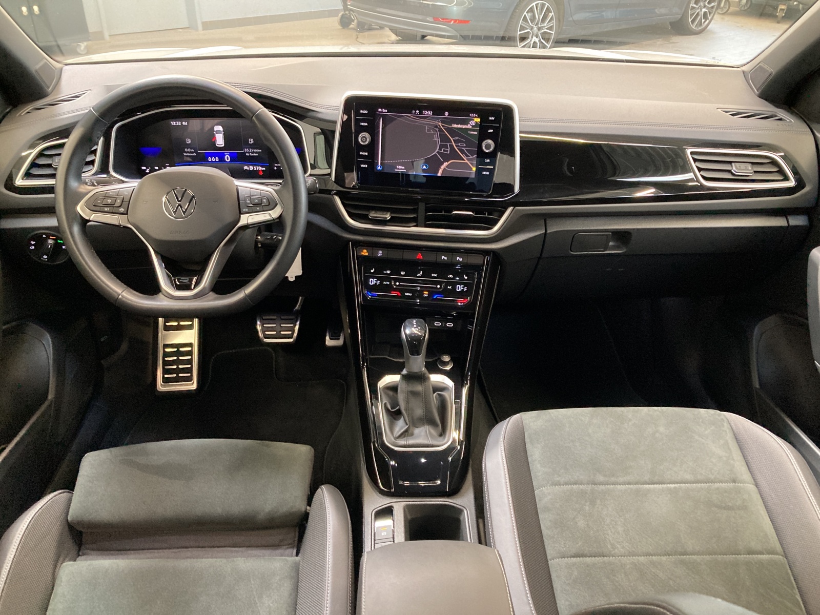 T-Roc TSI DSG R-Line LED-Plus ACC Navi