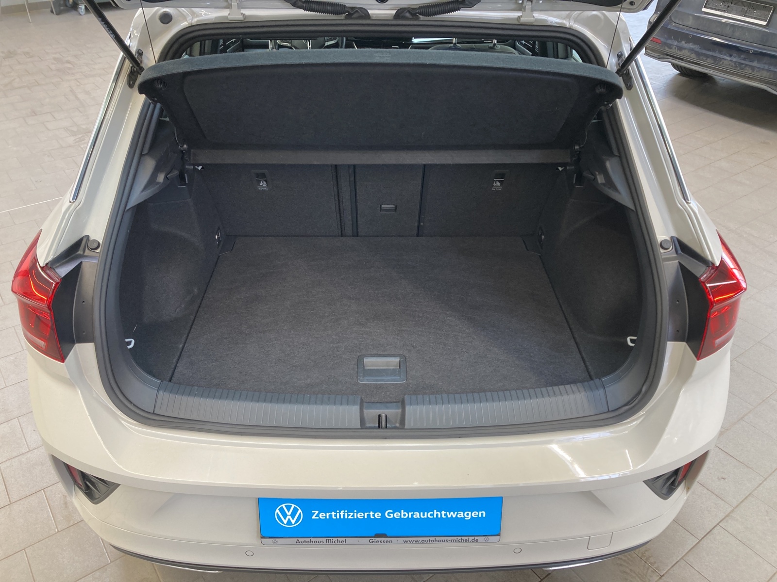 T-Roc TSI DSG R-Line LED-Plus ACC Navi