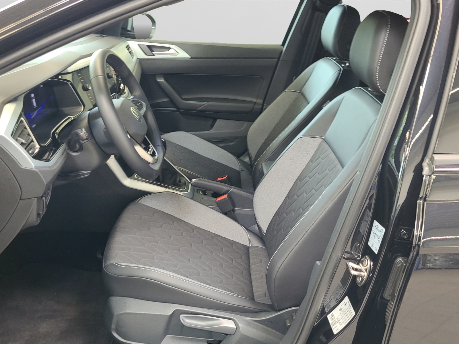 Taigo 1.0 TSI Energy LED ACC Navi AHK Kamera