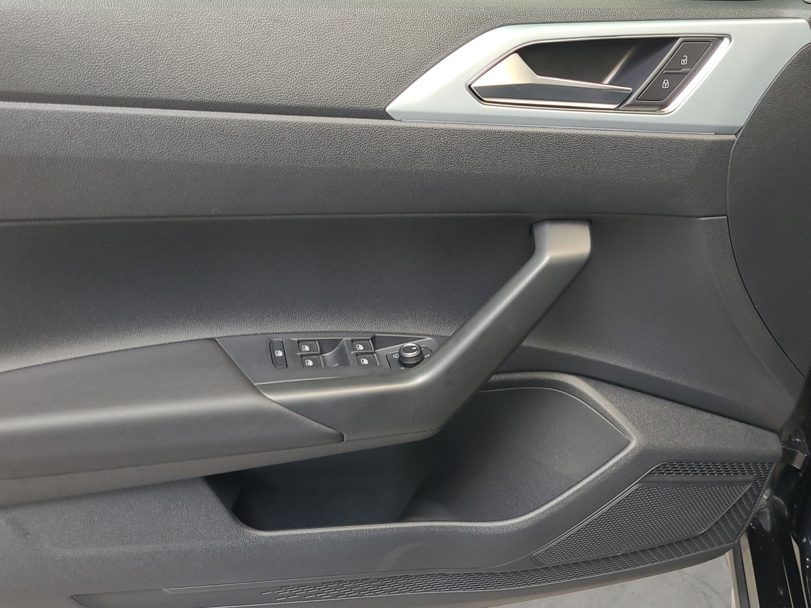 Taigo 1.0 TSI Energy LED ACC Navi AHK Kamera