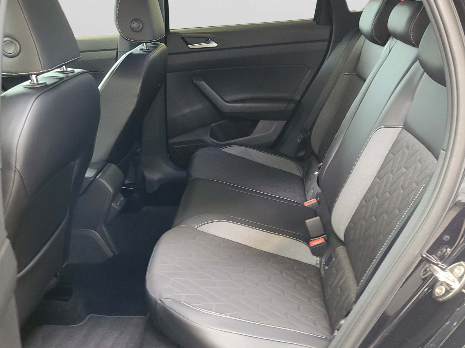 Taigo 1.0 TSI Energy LED ACC Navi AHK Kamera