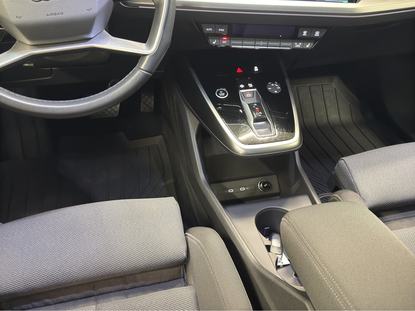 Q4 e-tron 45 quattro S line Black Matrix-LED Kamera Navi