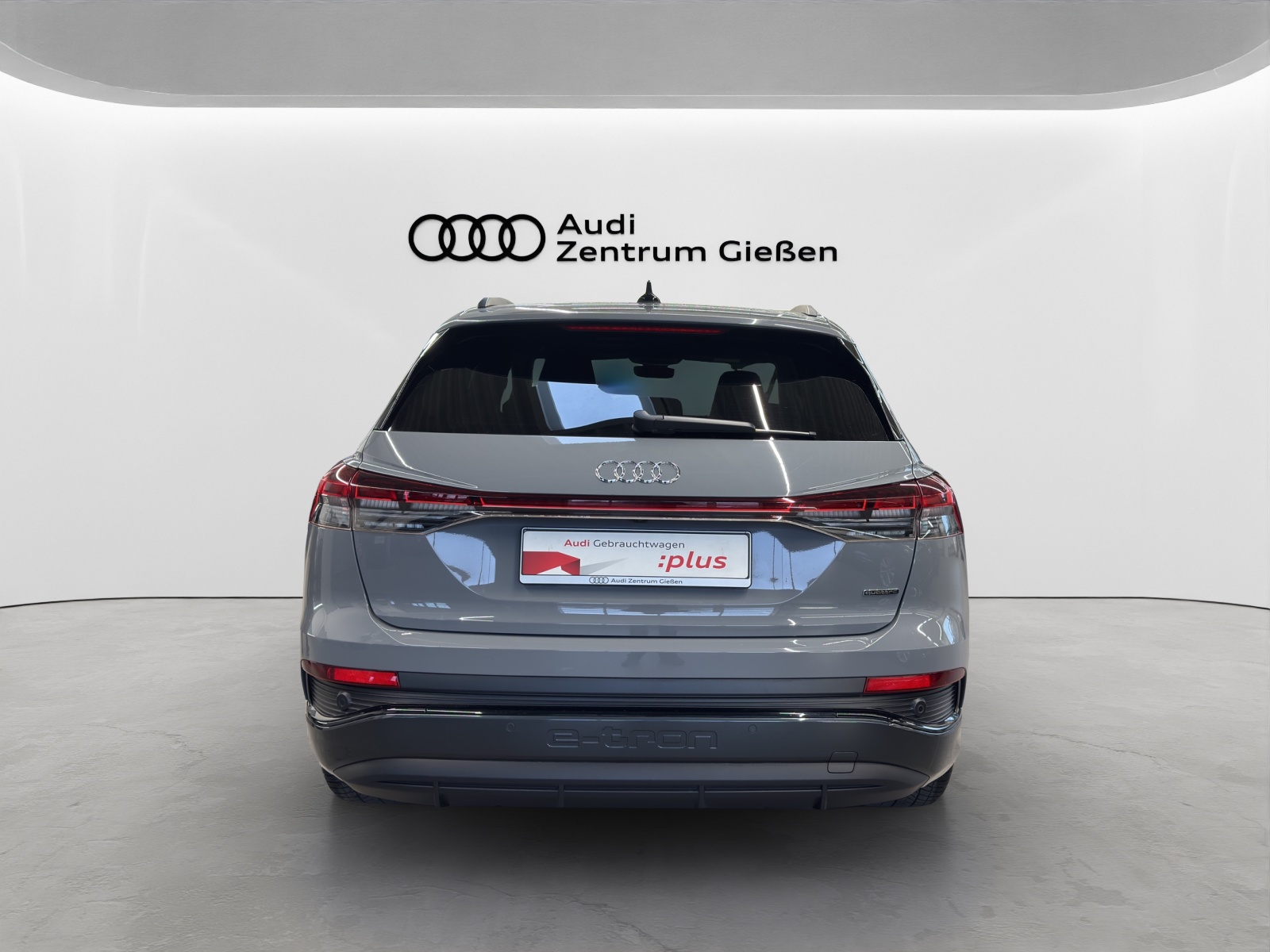 Q4 e-tron 45 quattro S line Black Matrix-LED Kamera Navi