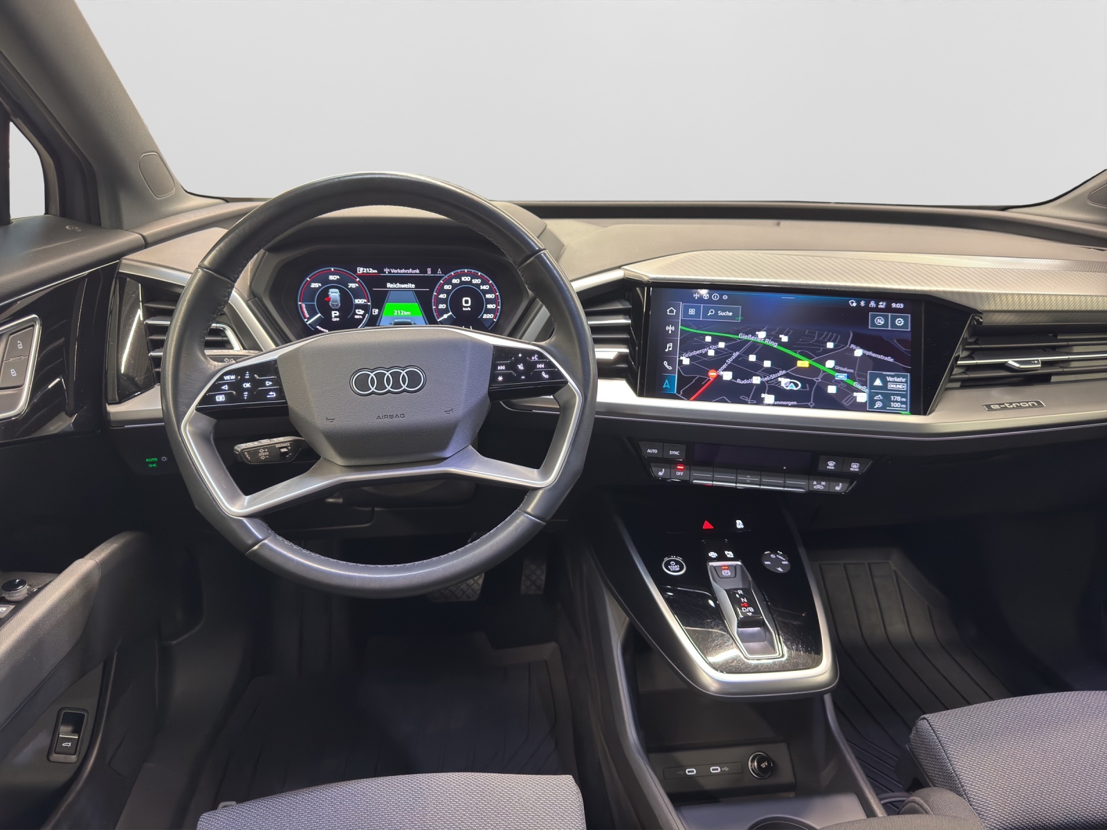 Q4 e-tron 45 quattro S line Black Matrix-LED Kamera Navi