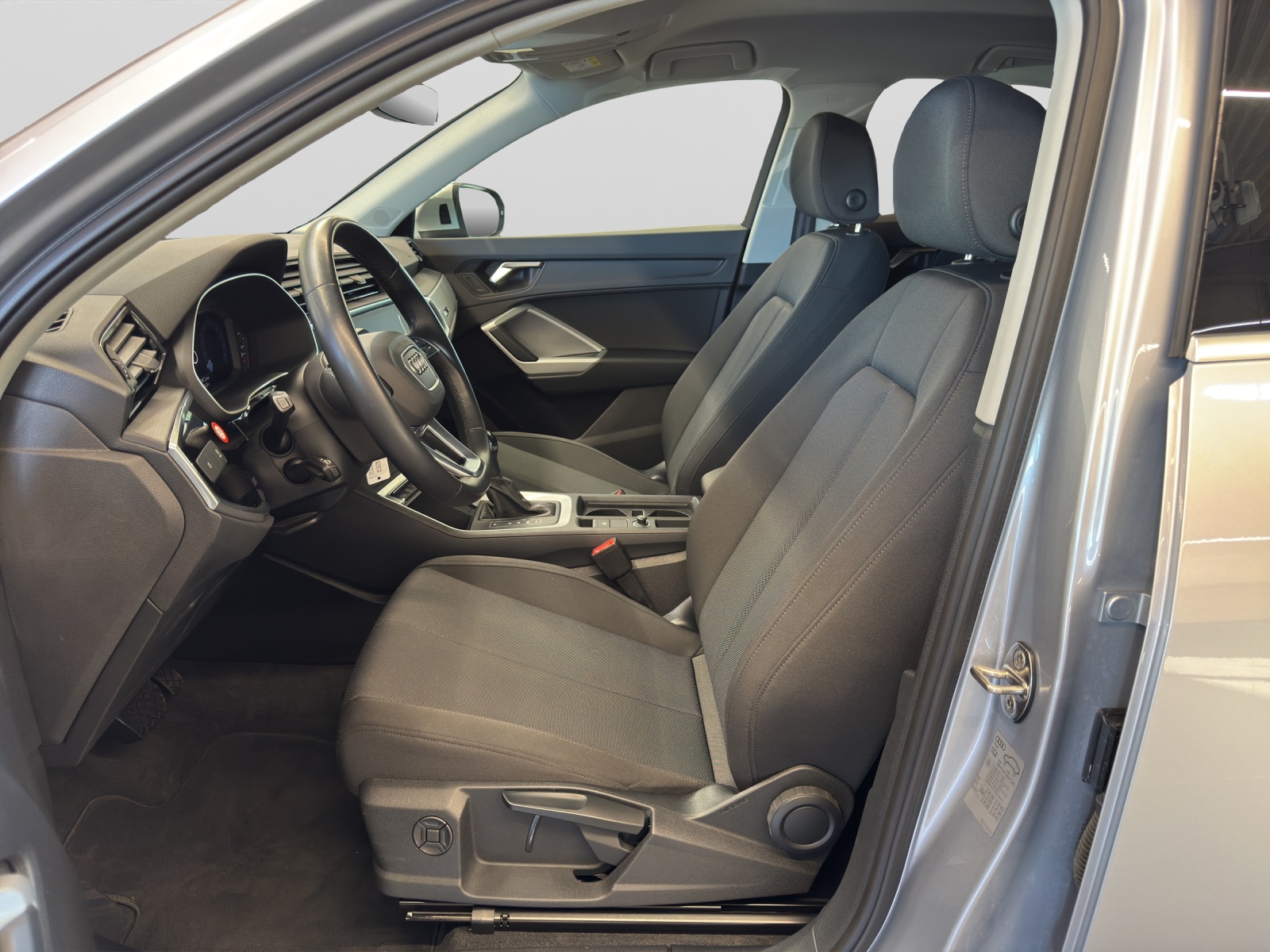 Q3 Sportback 45 TFSI e basis AHK Navi LED Kamera