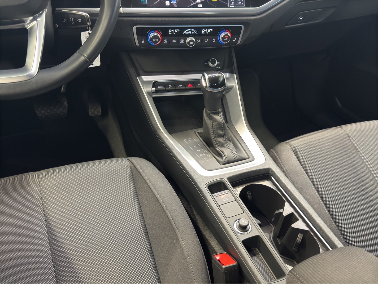 Q3 Sportback 45 TFSI e basis AHK Navi LED Kamera