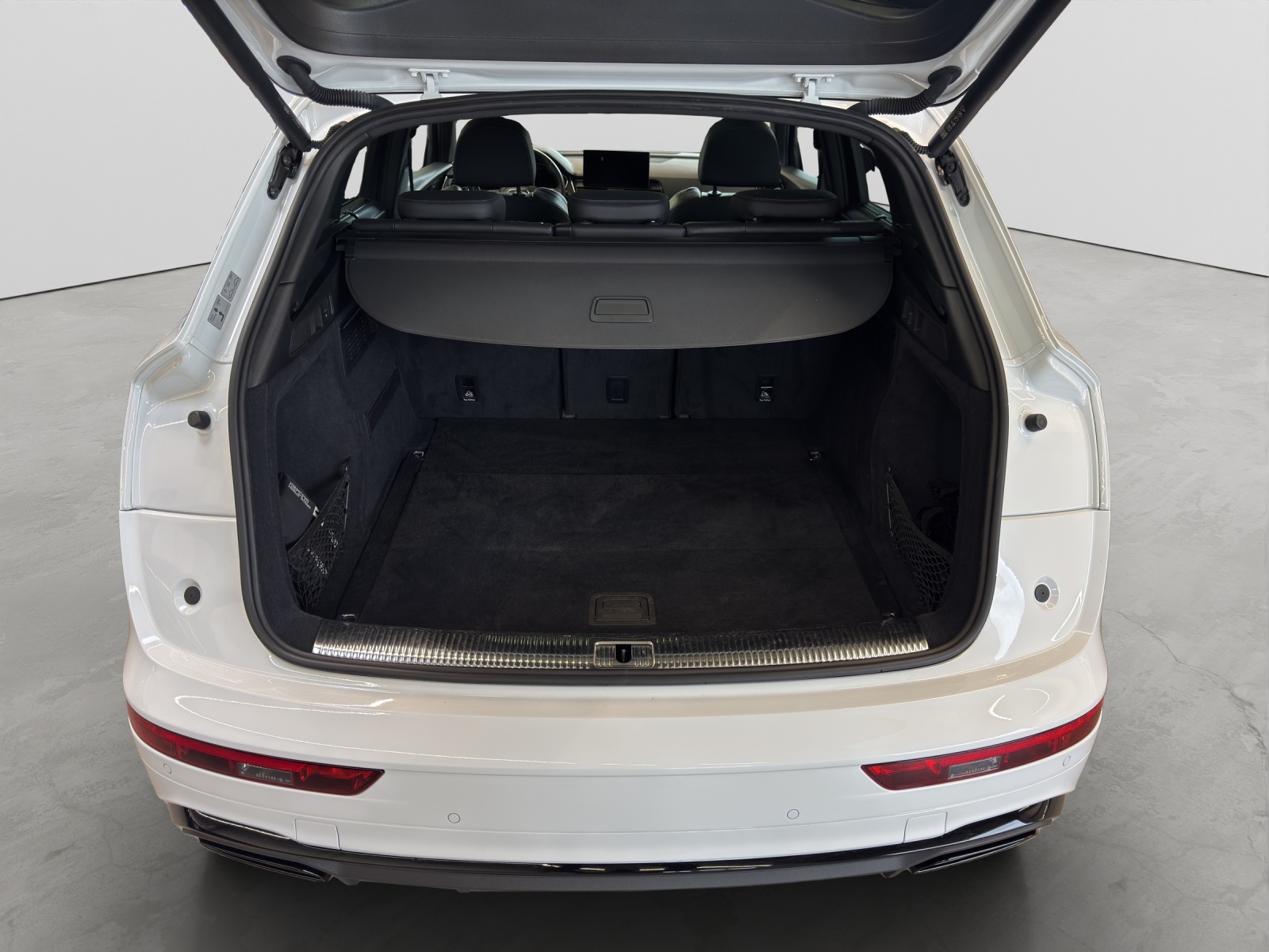 Q5 40 TDI quattro S line Black AHK Pano Matrix Assistenzpakete