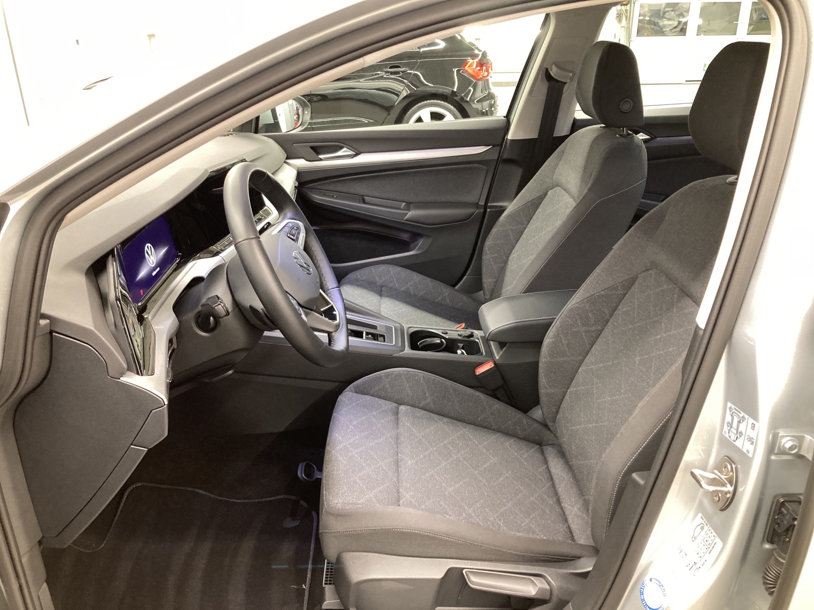 Golf 8 Variant eTSI DSG Life Navi TravelAssist