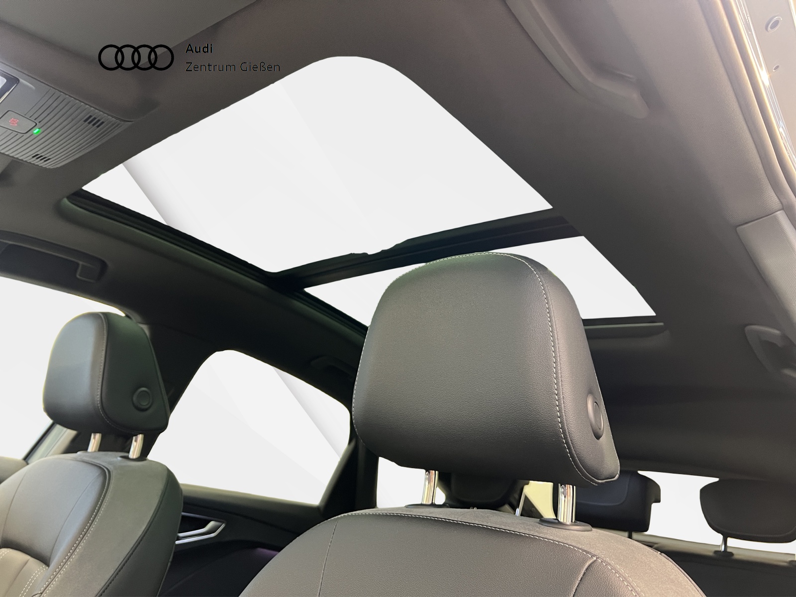 Q4 e-tron Sportback 50 quattro PANO SONOS MMI Navi