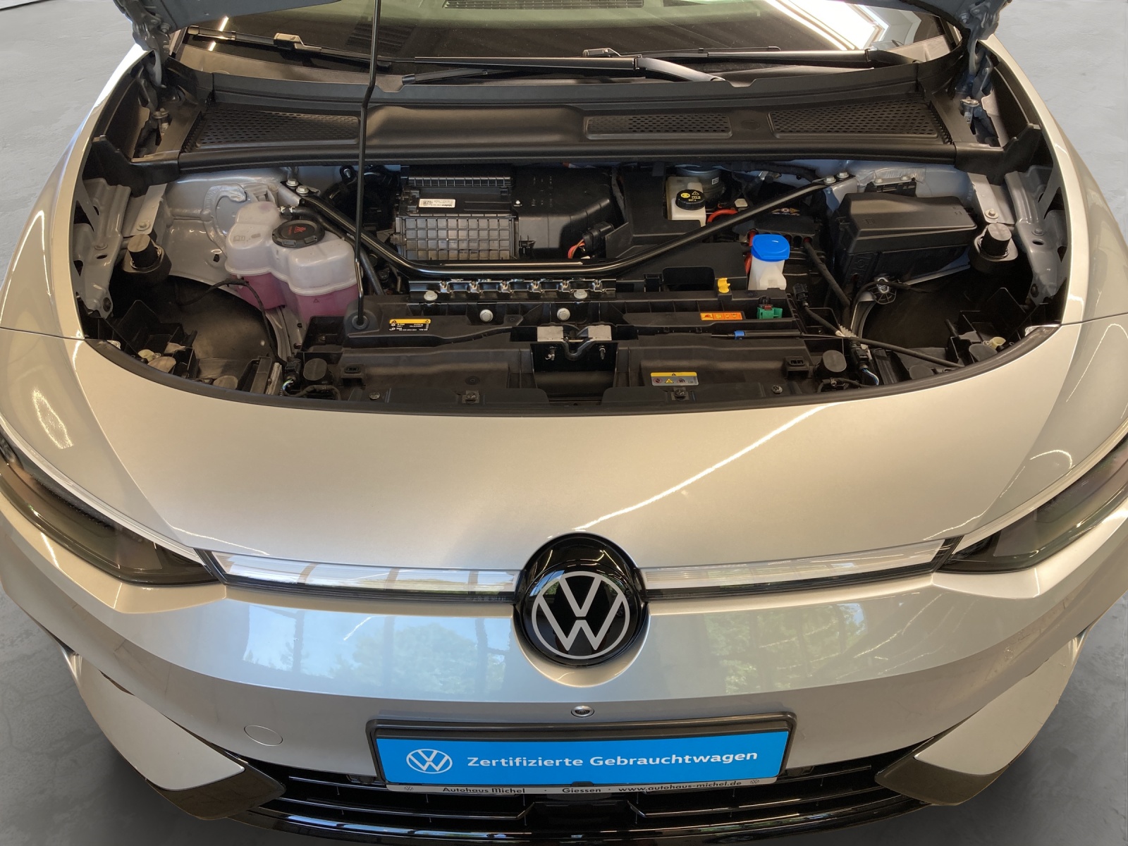 ID.7 Tourer Pro 210 kW/77kWh Black Style IQ-Light AHK Ergositz