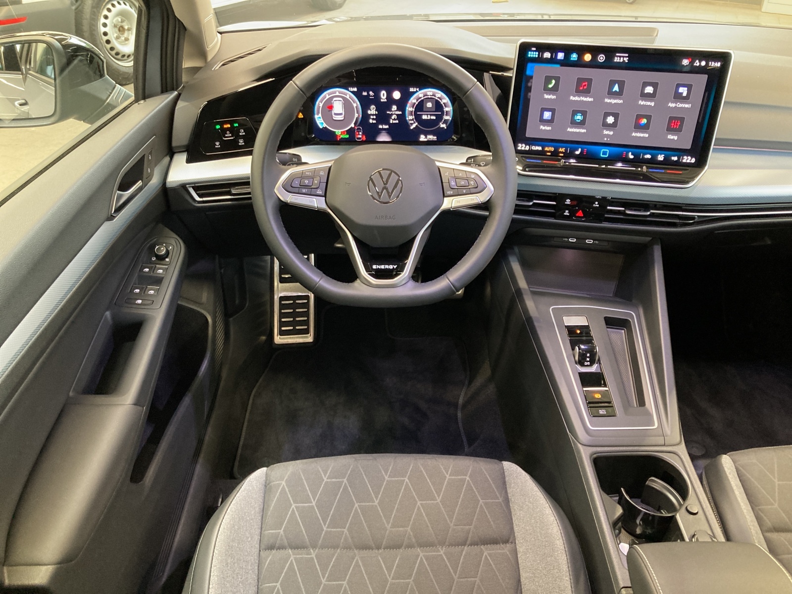 Golf 8 Variant eTSI DSG Energy ACC LED Navi Kamera