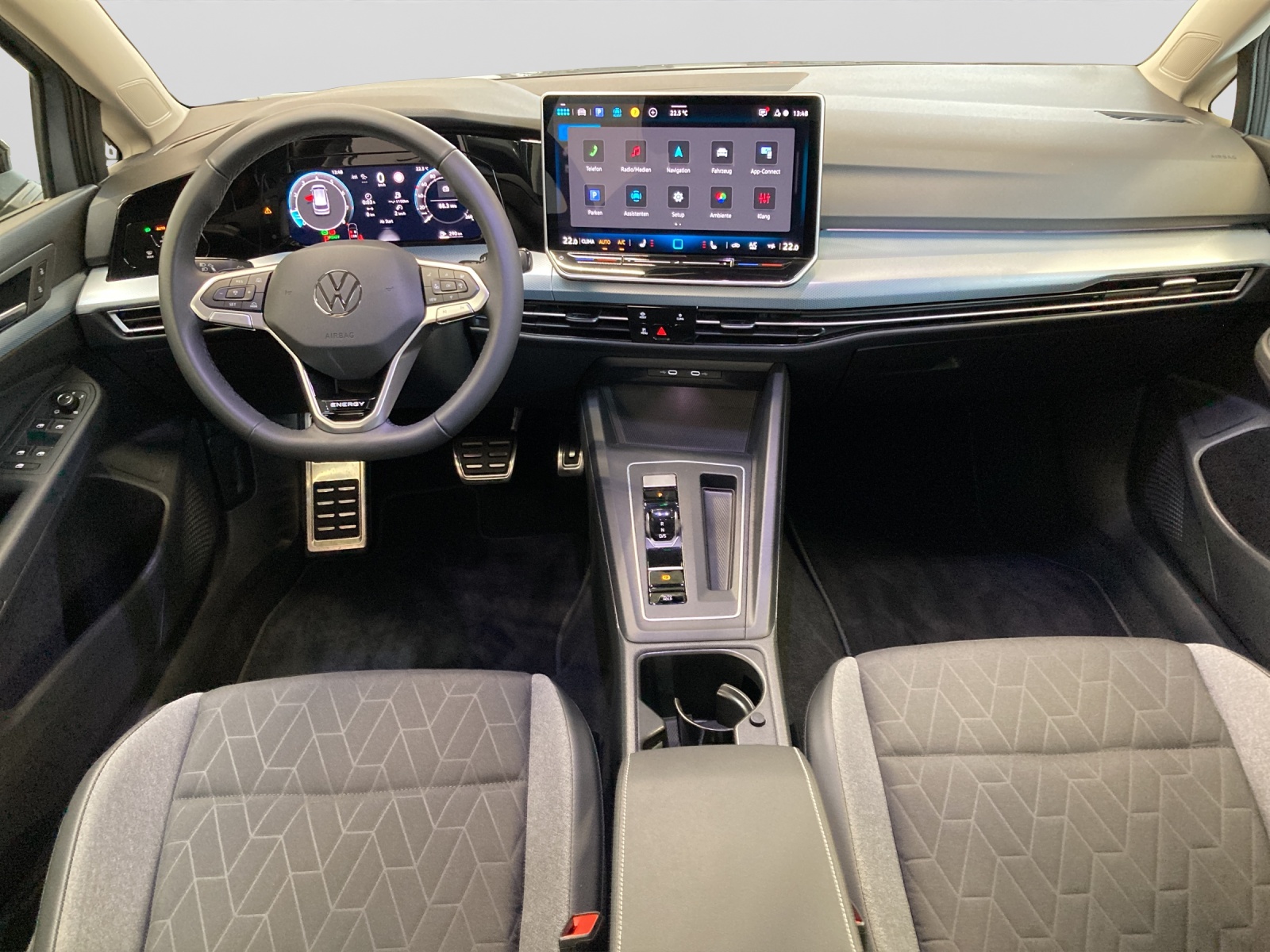 Golf 8 Variant eTSI DSG Energy ACC LED Navi Kamera