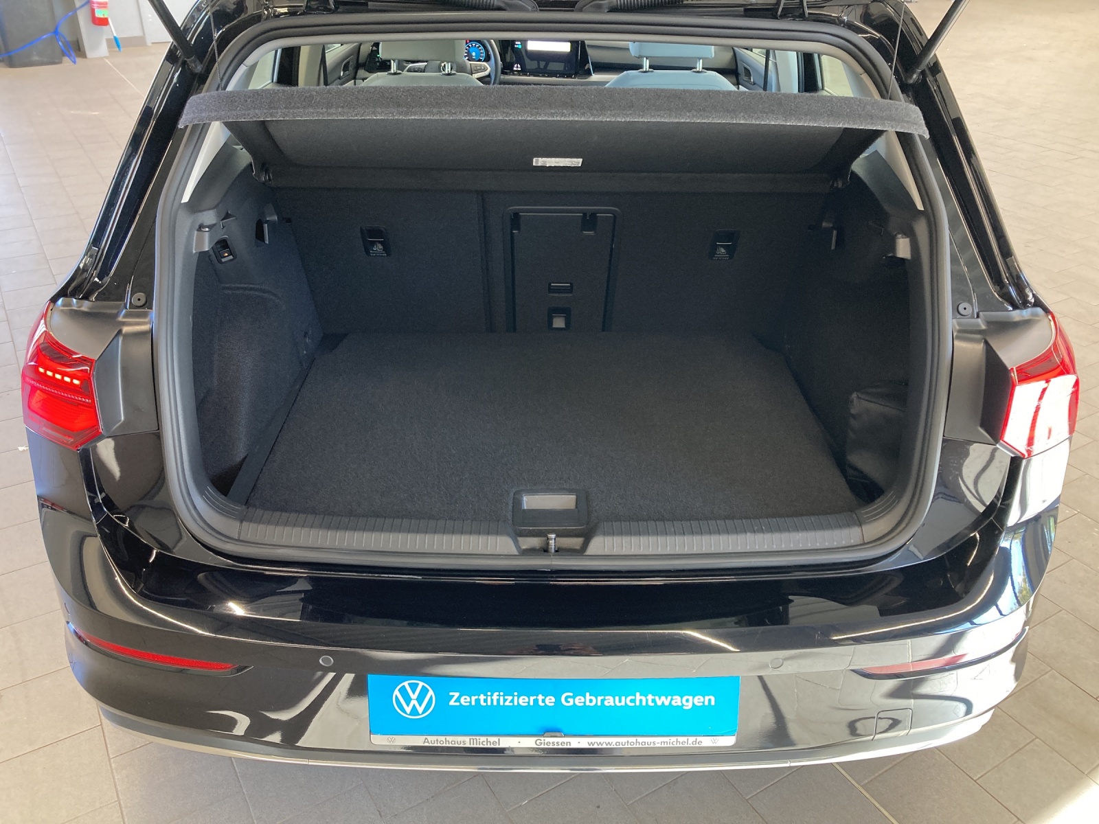 Golf 8 eTSI DSG Style IQ-Light Navi AHK Kamera