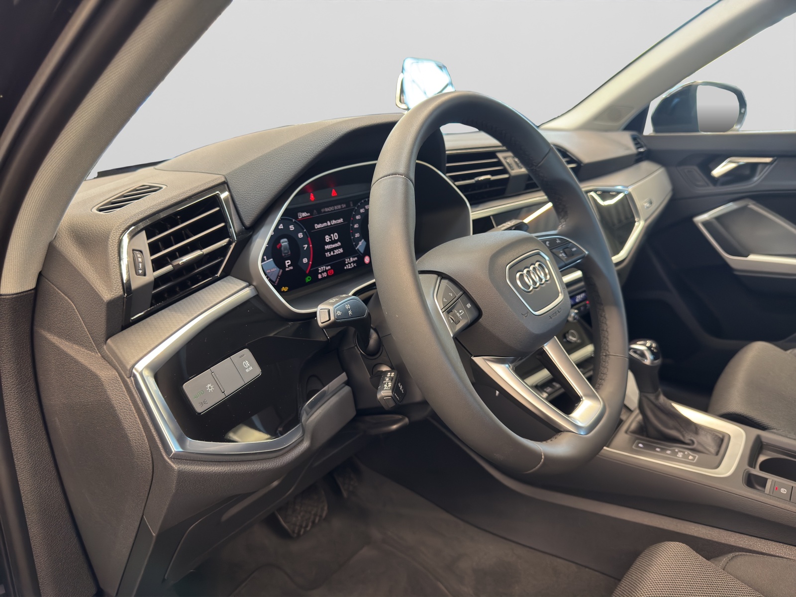 Q3 35 TFSI S-tronic advanced AHK Kamera smartphone interface